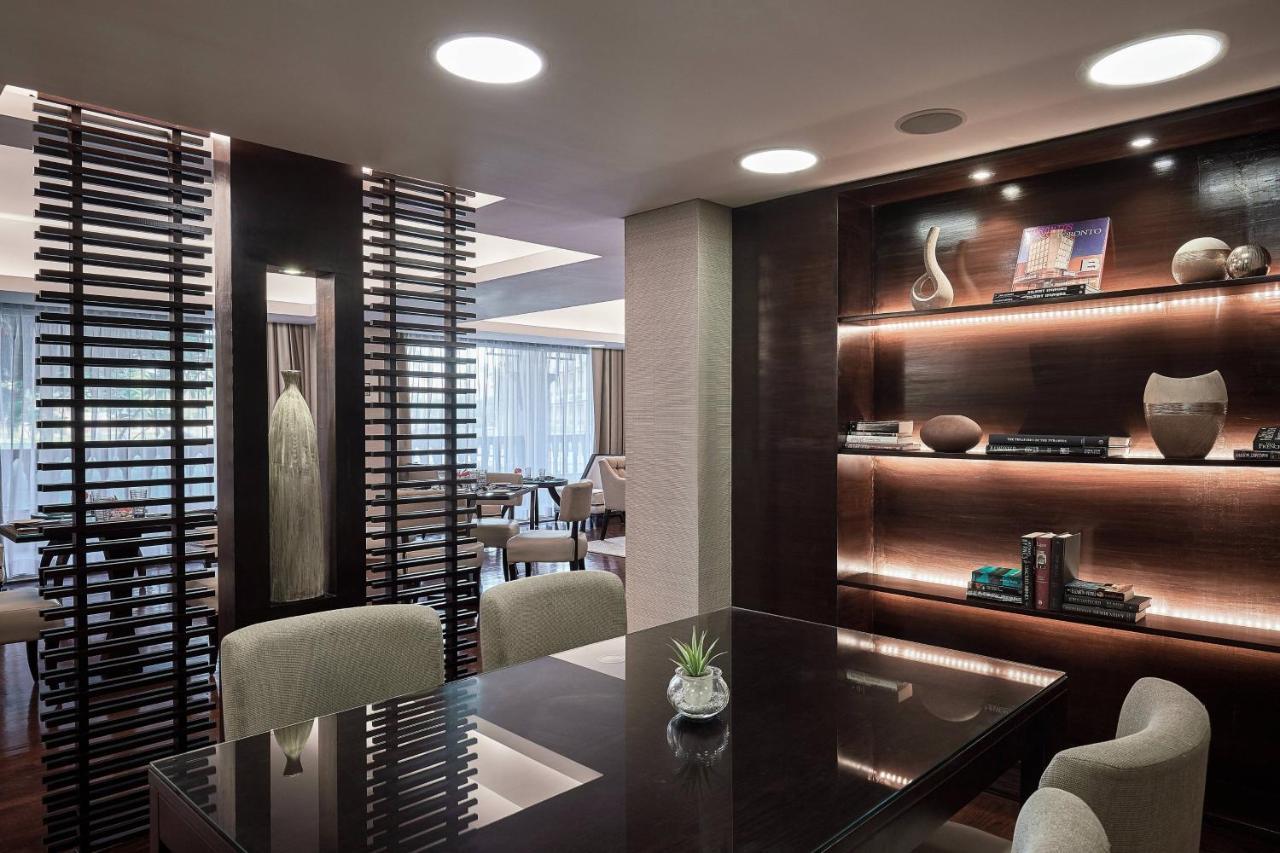 فندق ماريوت مينا هاوس، القاهرة Giza المظهر الخارجي الصورة The interior of a private suite at the airport