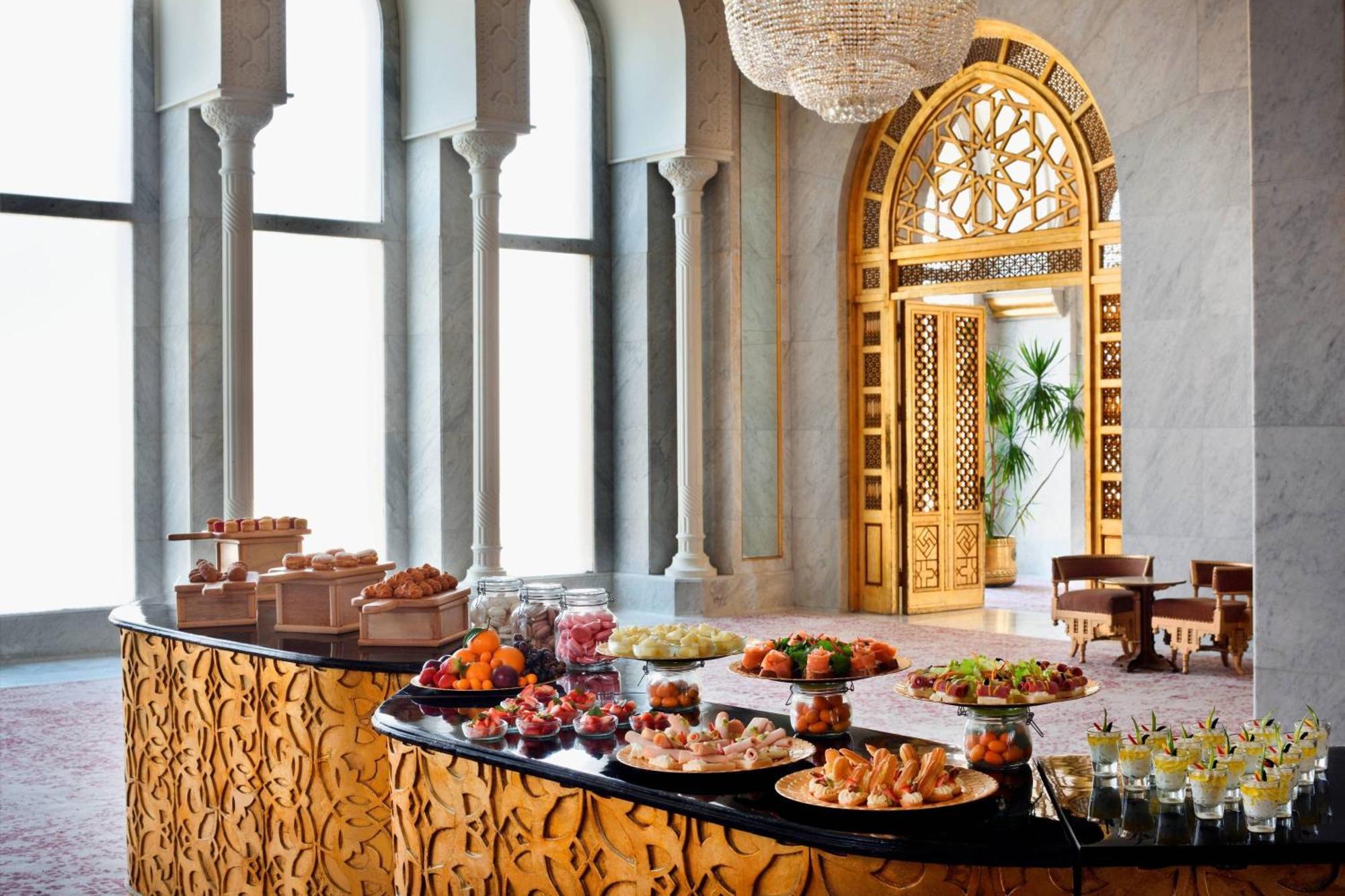 فندق ماريوت مينا هاوس، القاهرة Giza المظهر الخارجي الصورة The Palace Downtown lobby